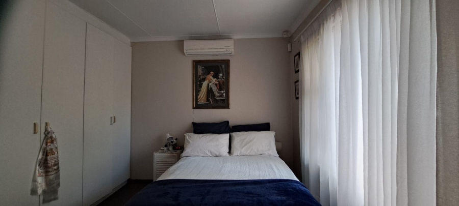 3 Bedroom Property for Sale in Heiderand Western Cape